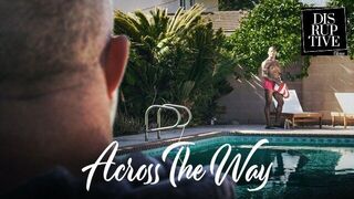 Одинокий Пожилой Мужчина Наконец-То Трахает Свою Молодую Возлюбленную - DisruptiveFilms порно